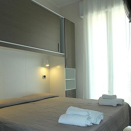 Hotel Sant'Elena Rimini Extérieur photo