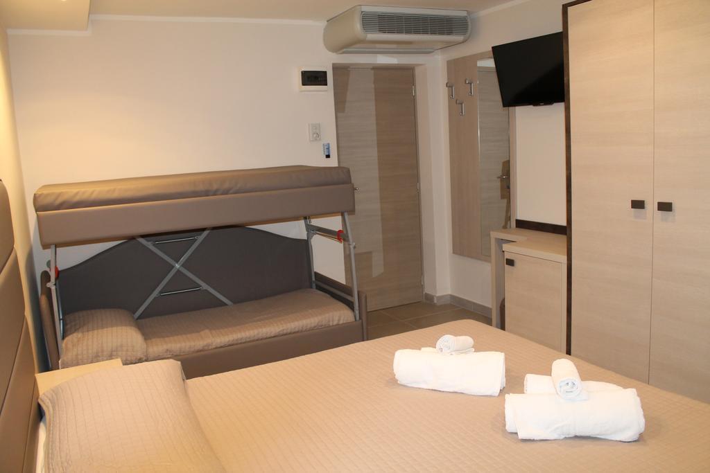 Hotel Sant'Elena Rimini Extérieur photo