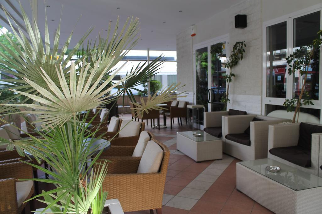 Hotel Sant'Elena Rimini Extérieur photo